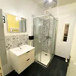 Le 107 - - Chu - La Conciergerie. Apartment Poitiers