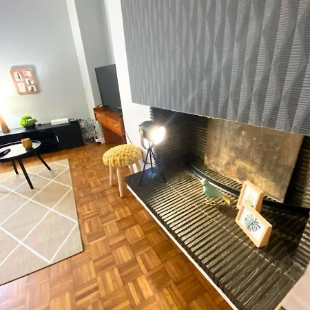 Le 107 - - Chu - La Conciergerie.