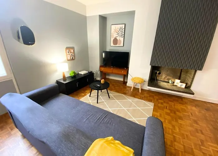 Le 107 - - Chu - La Conciergerie. Poitiers